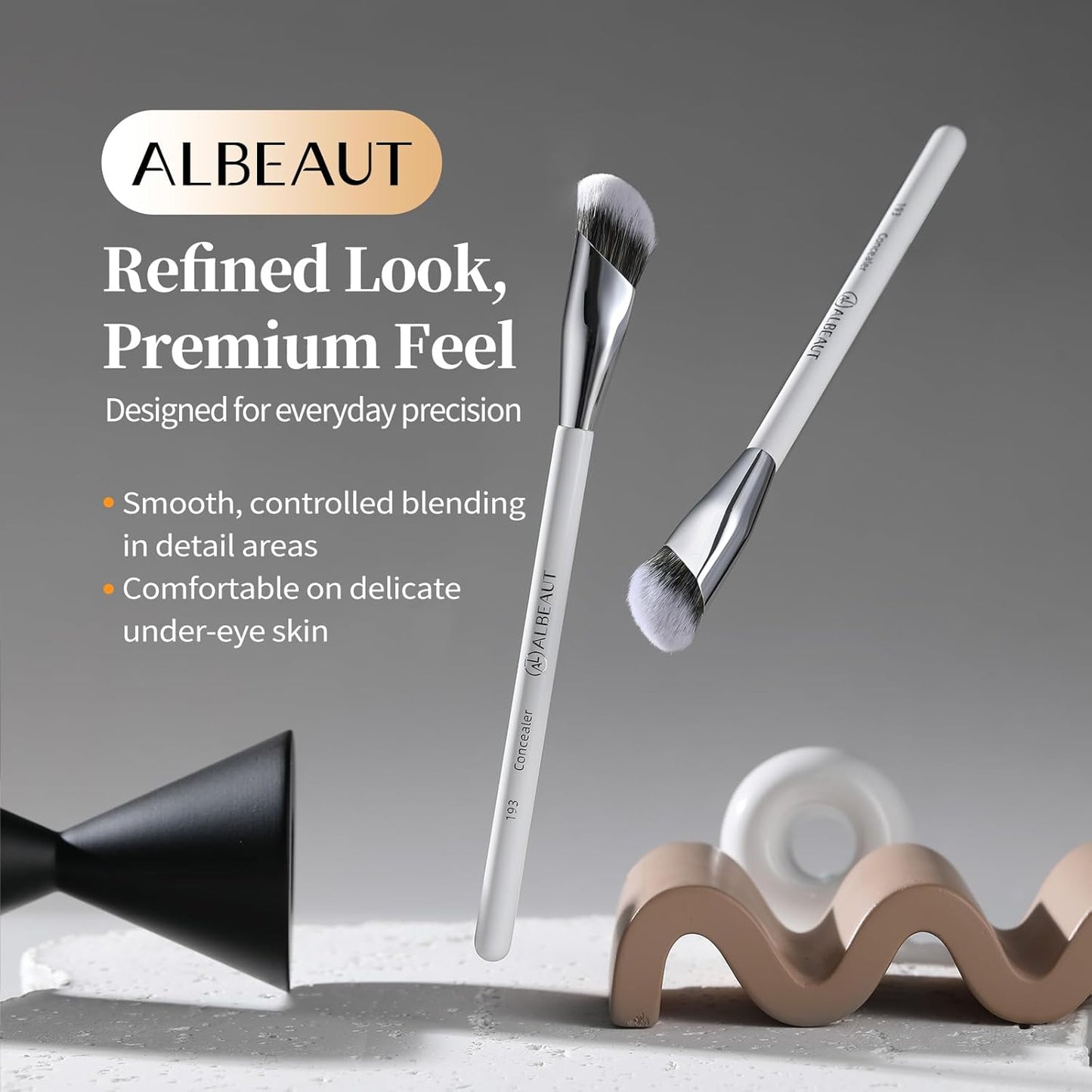 Concealer Brush, Angled under Eye Makeup Small Foundation Precision Face Blending Brush (193 Concealer Brush)